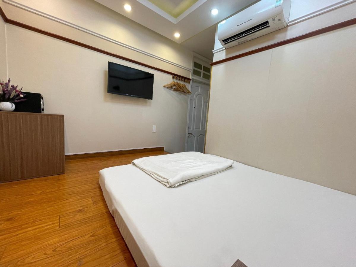 Binh An Hotel Хошимин Экстерьер фото