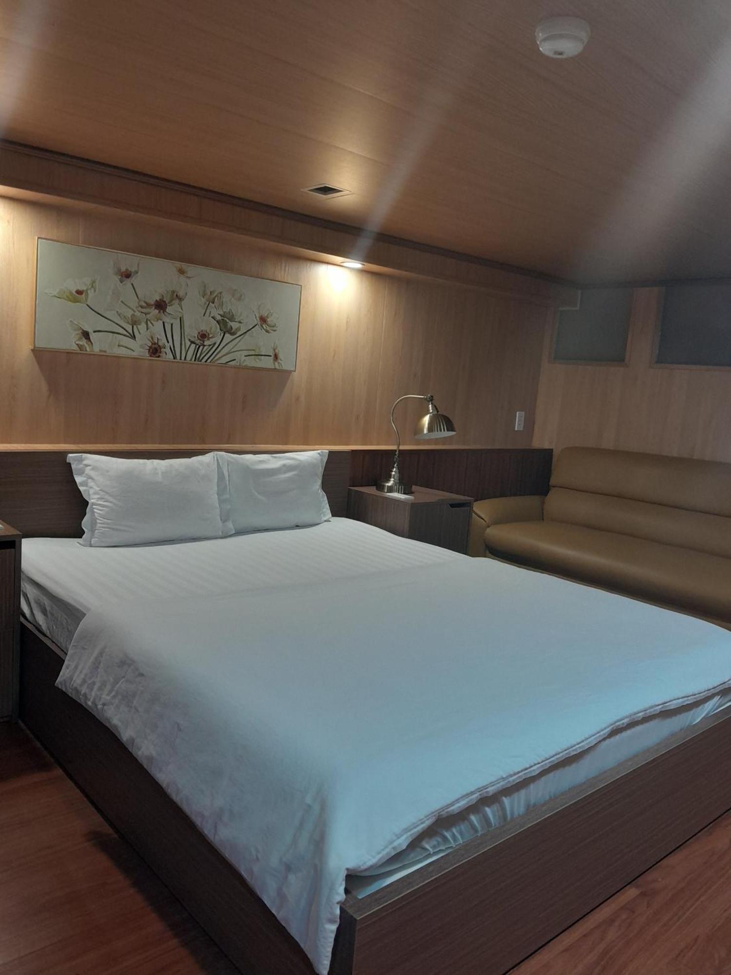 Binh An Hotel Хошимин Экстерьер фото