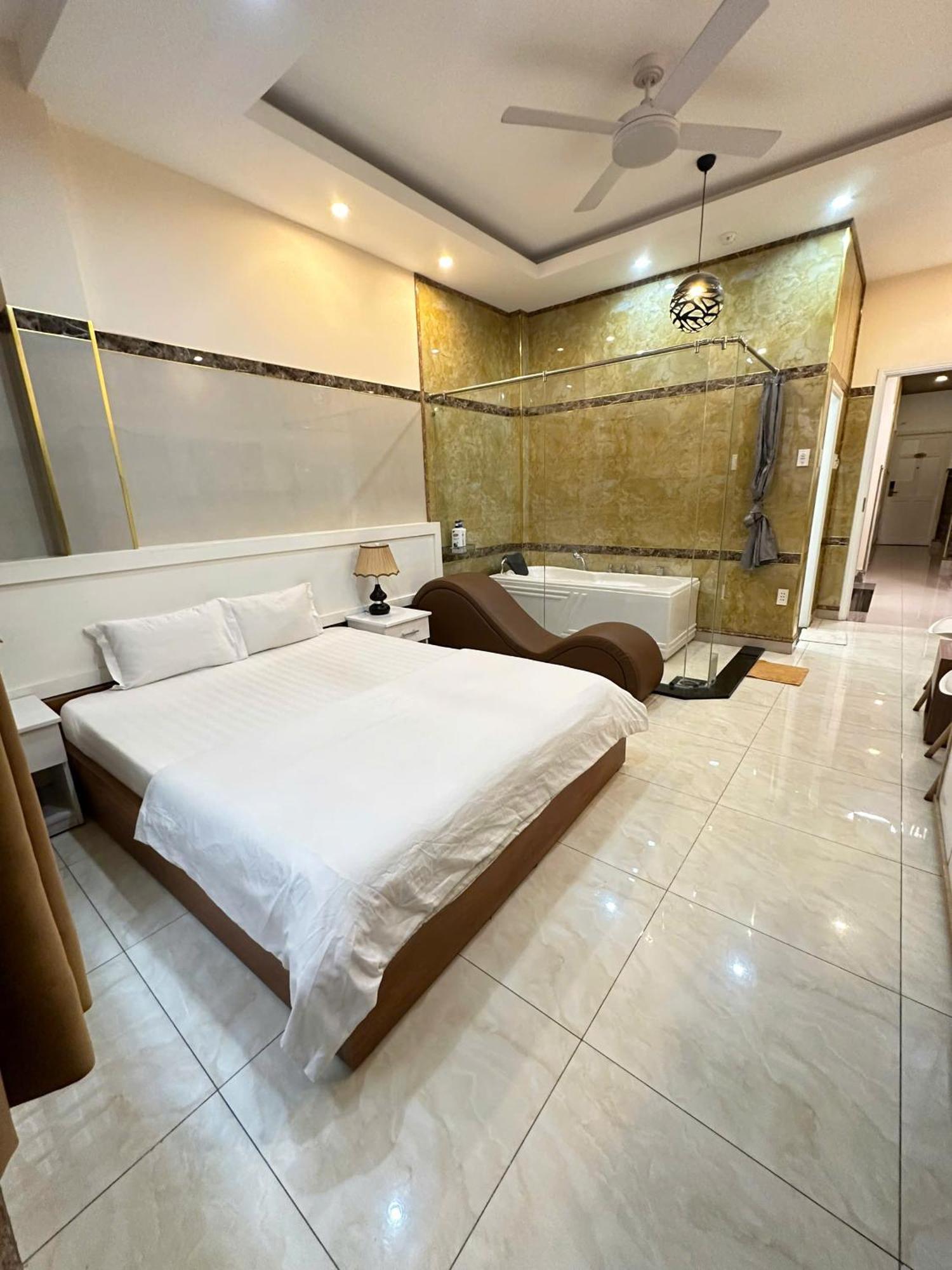 Binh An Hotel Хошимин Экстерьер фото
